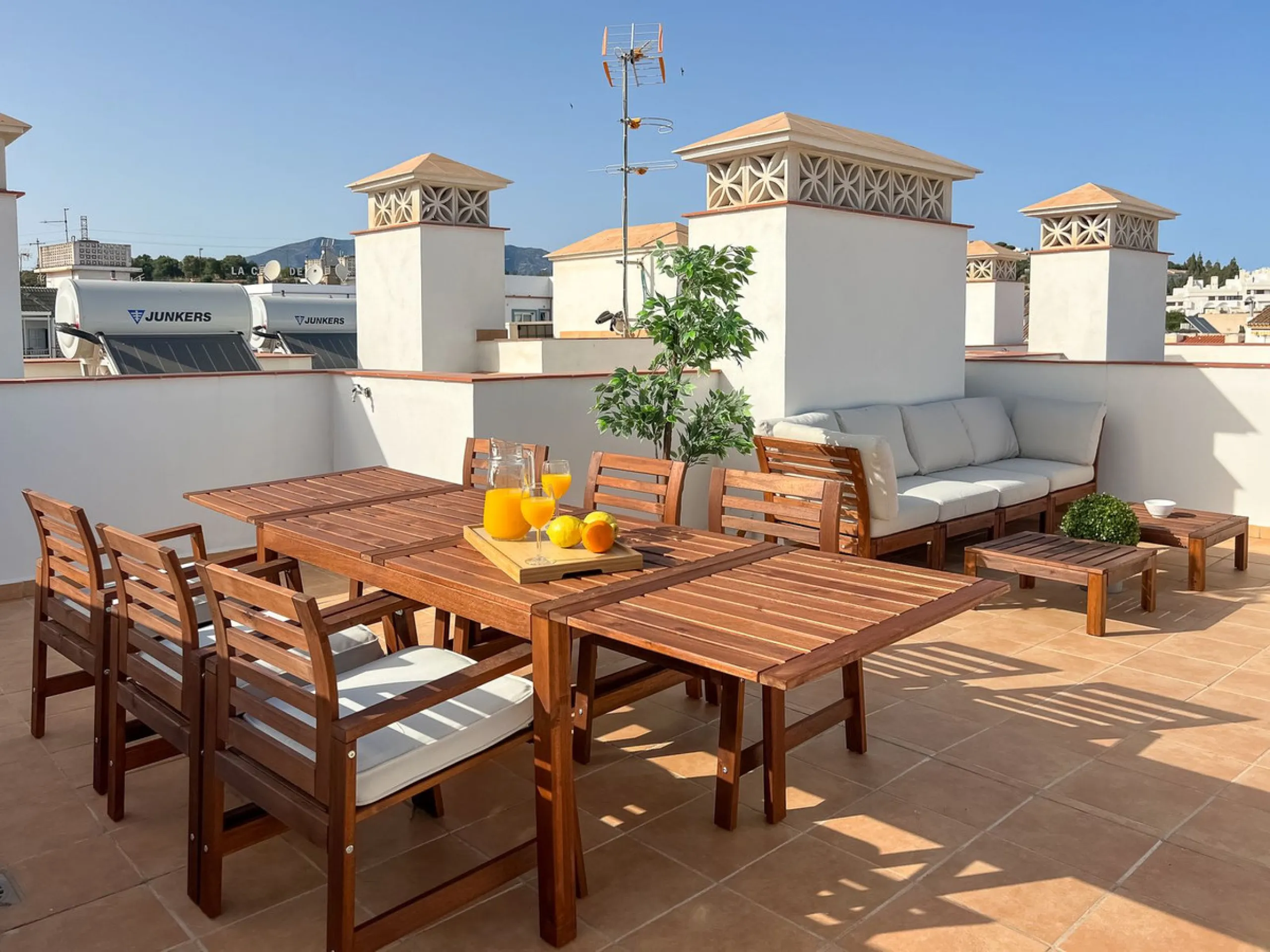 Commercial - Apartment Complex в продаже в Mijas, Málaga. В доме 17 спален и 16 ванных комнат. Площадь дома 851 м²