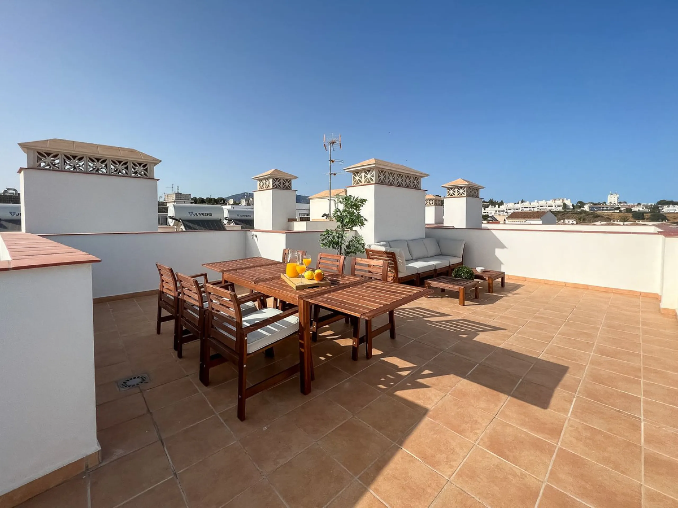 Commercial - Apartment Complex в продаже в Mijas, Málaga. В доме 17 спален и 16 ванных комнат. Площадь дома 851 м²