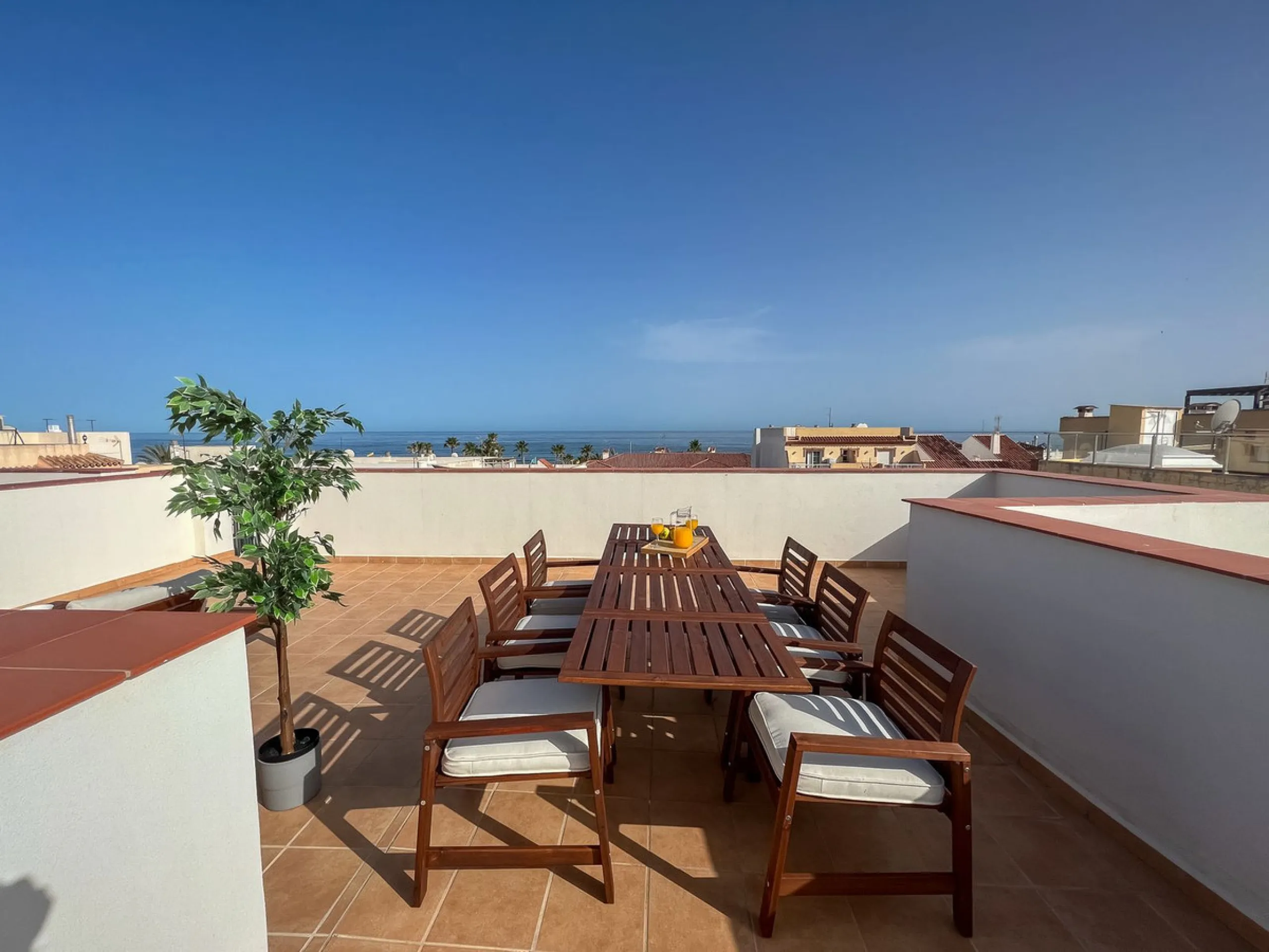Commercial - Apartment Complex в продаже в Mijas, Málaga. В доме 17 спален и 16 ванных комнат. Площадь дома 851 м²