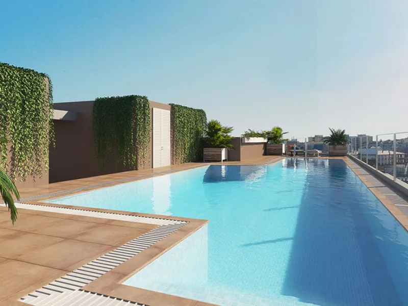 Discover your dream penthouse in the heart of Estepona ready to move in! This is a modern 160m² penthouse, newly built in 2023, offering you an exclusive lifestyle with all the comforts at your fingertips. Located on the 6th floor, this exterior home feat