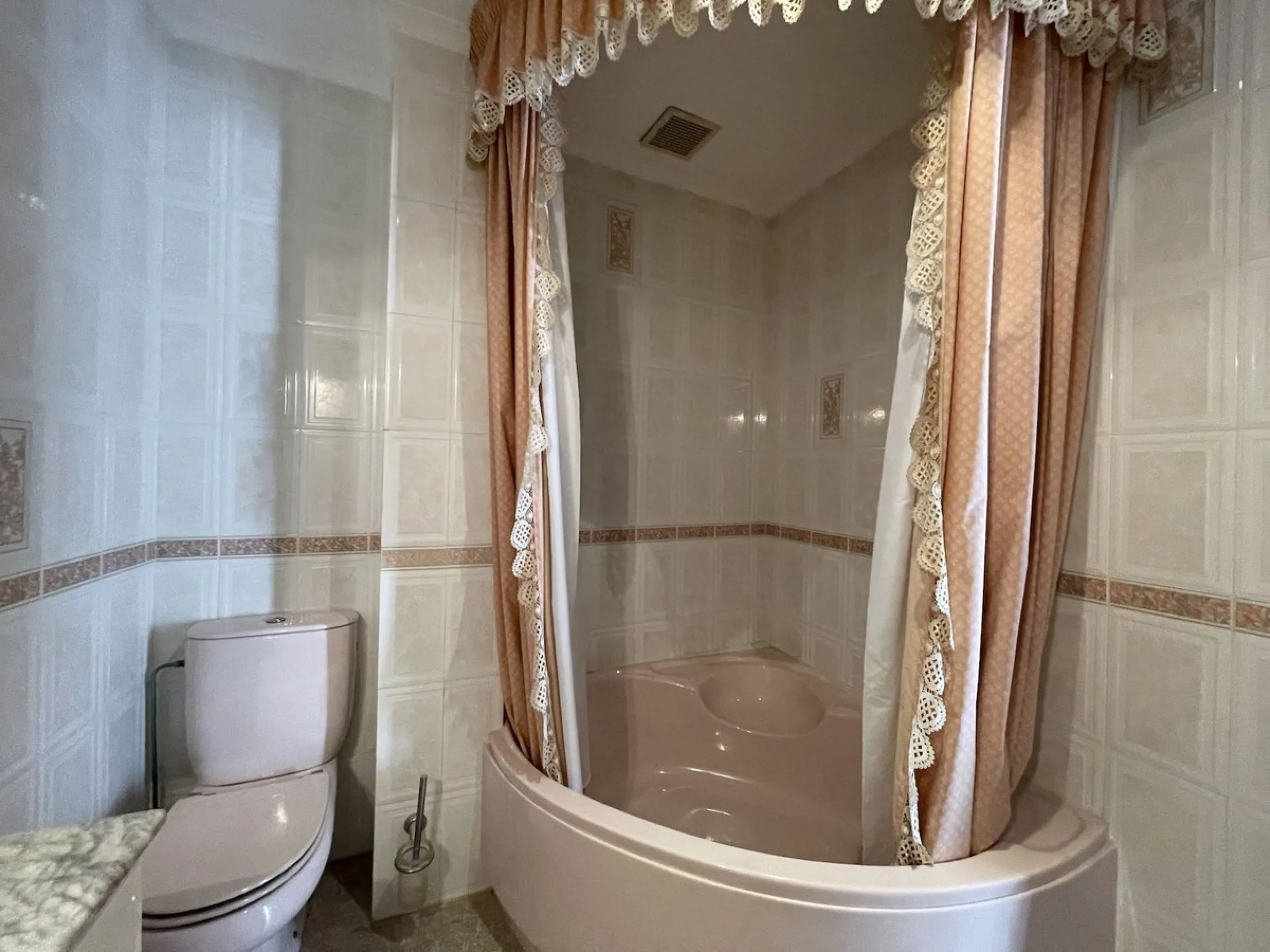 Grand Spanish House for Sale in the Heart of Nerja