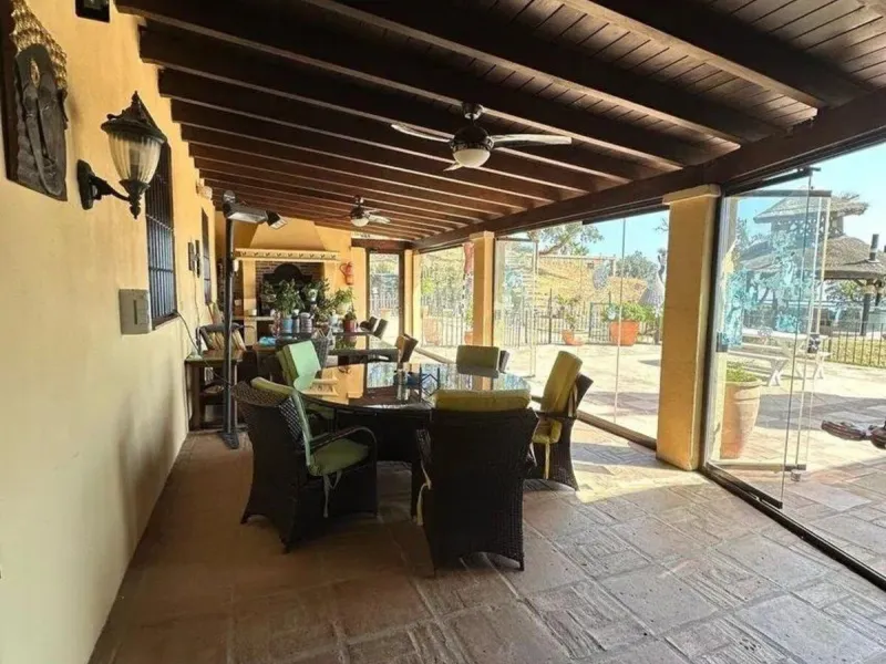 This wonderful estate is located in a privileged area with stunning panoramic sea and mountain views and has 38,000 meters of plot with a house of 2,300 meters built.
