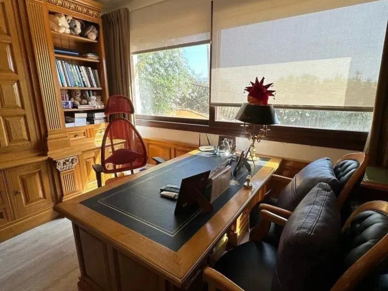 This wonderful estate is located in a privileged area with stunning panoramic sea and mountain views and has 38,000 meters of plot with a house of 2,300 meters built.