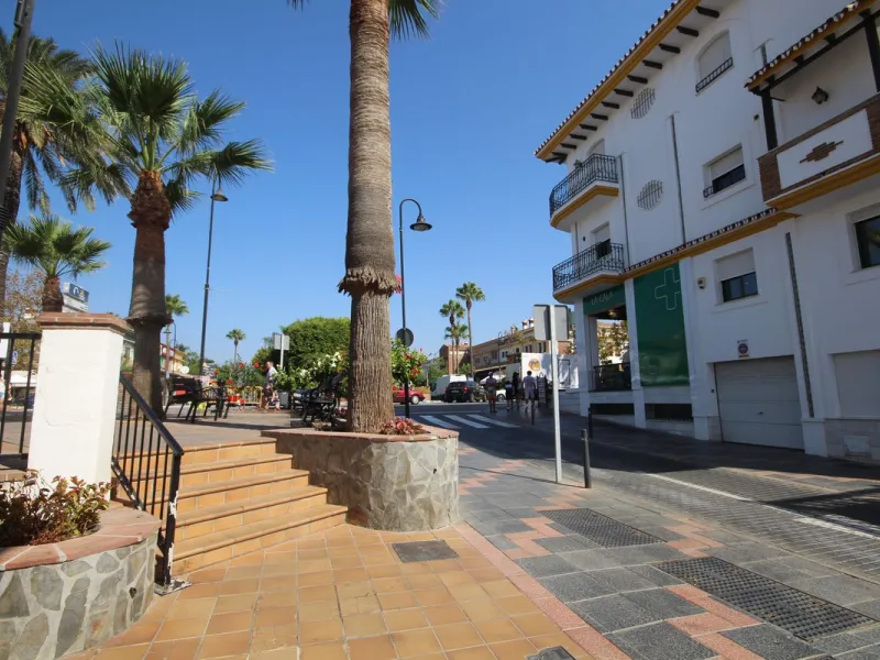 Fantastic semi-detached house in the heart of La Cala de Mijas, just a few steps from the beach!!