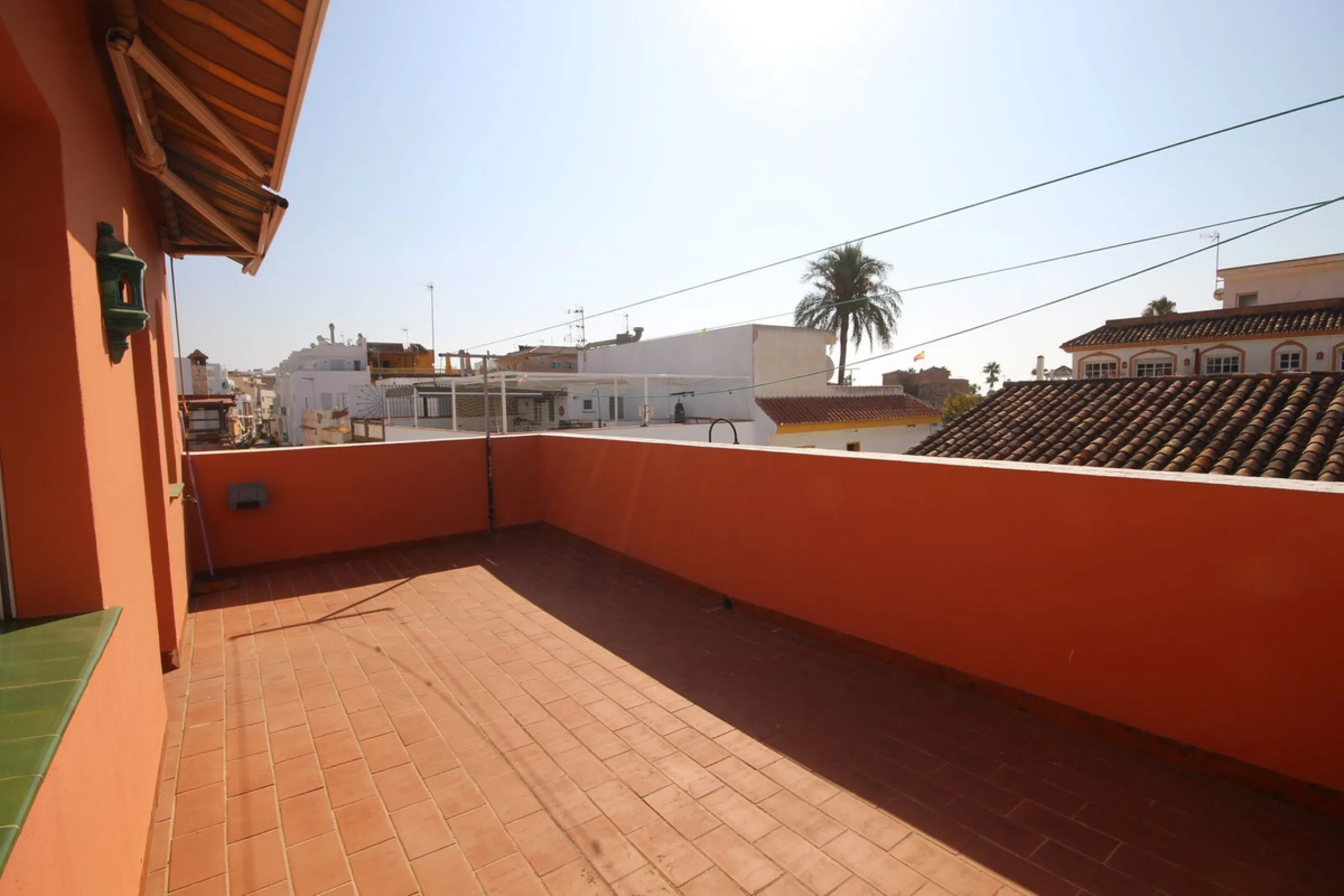 Fantastic semi-detached house in the heart of La Cala de Mijas, just a few steps from the beach!!