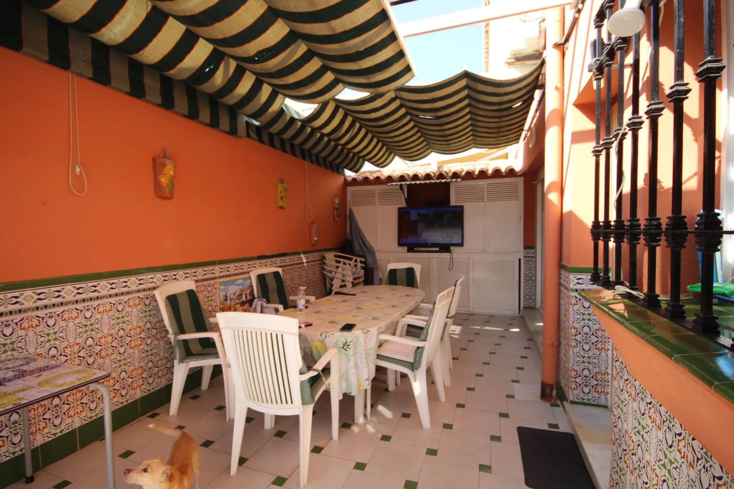 Fantastic semi-detached house in the heart of La Cala de Mijas, just a few steps from the beach!!