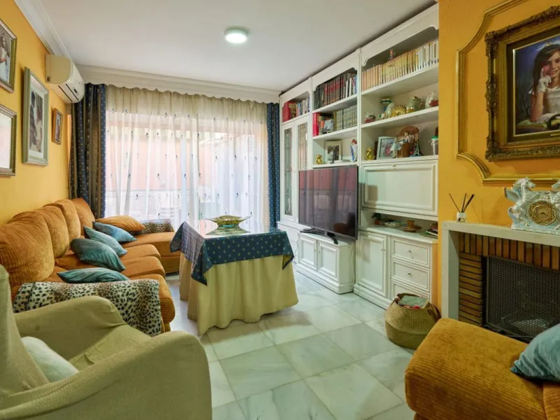 Fantastic semi-detached house in the heart of La Cala de Mijas, just a few steps from the beach!!