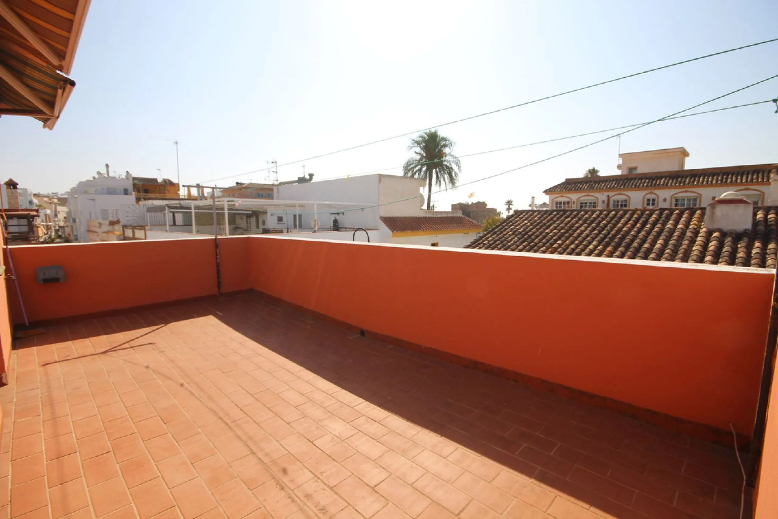 Fantastic semi-detached house in the heart of La Cala de Mijas, just a few steps from the beach!!