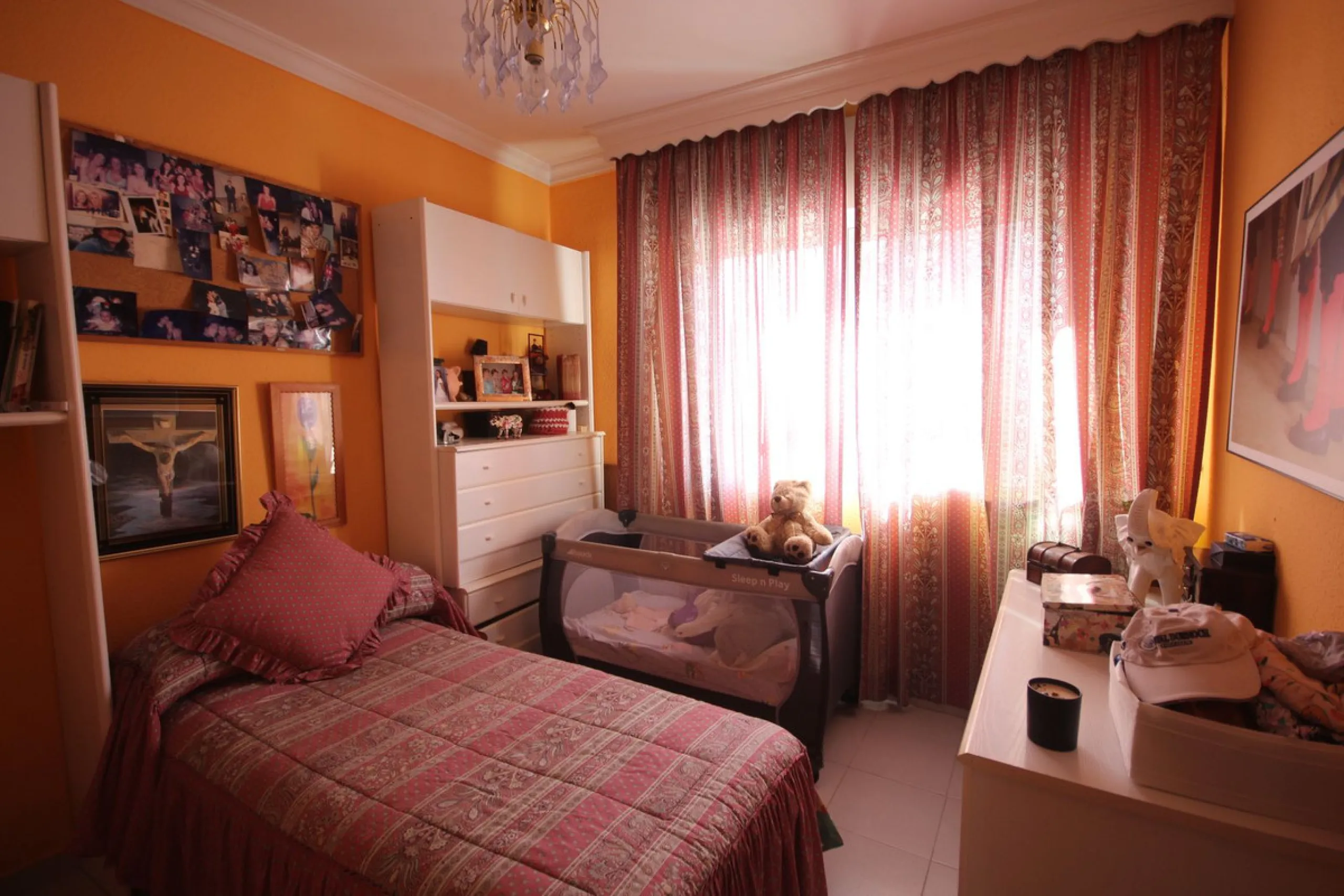 Fantastic semi-detached house in the heart of La Cala de Mijas, just a few steps from the beach!!