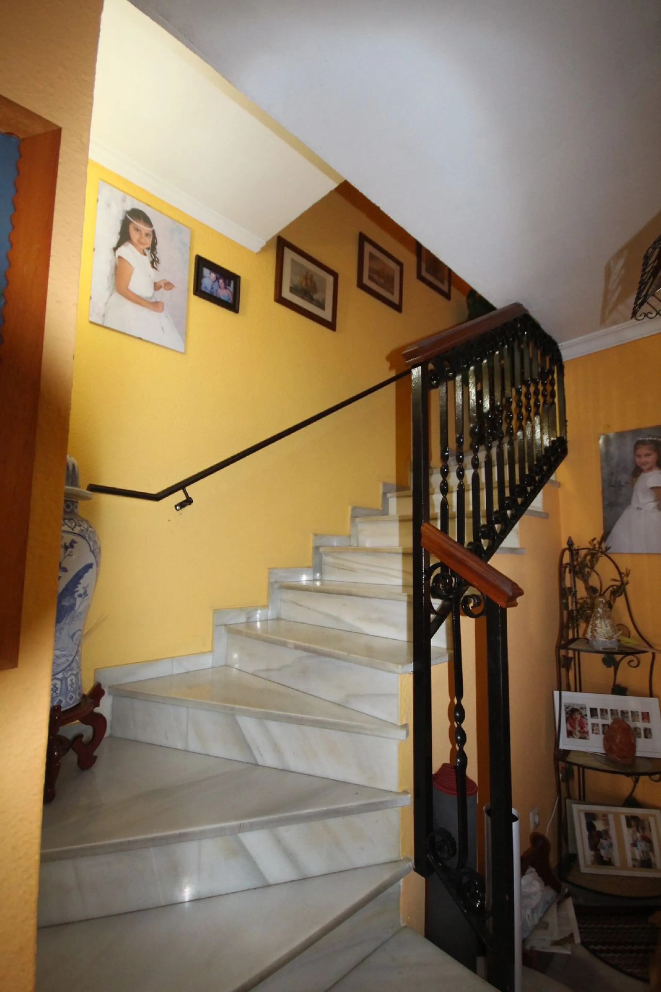 Fantastic semi-detached house in the heart of La Cala de Mijas, just a few steps from the beach!!