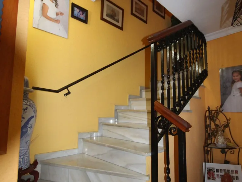 Fantastic semi-detached house in the heart of La Cala de Mijas, just a few steps from the beach!!
