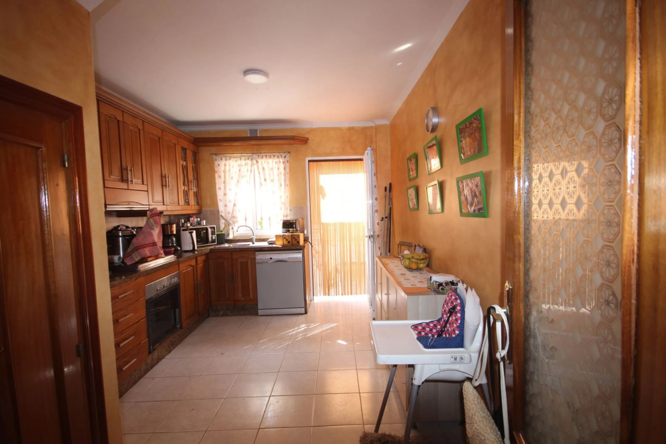 Fantastic semi-detached house in the heart of La Cala de Mijas, just a few steps from the beach!!