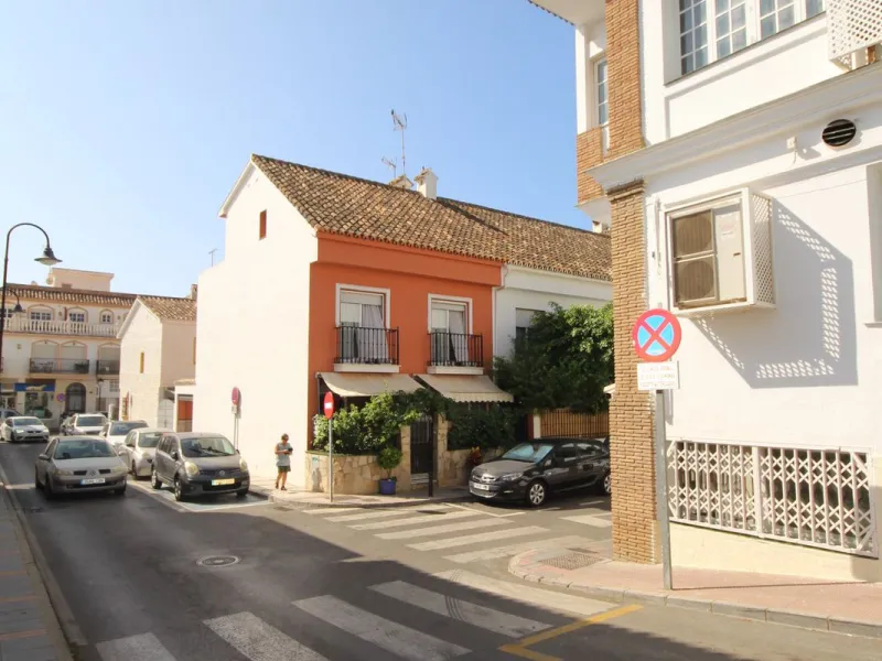 Fantastic semi-detached house in the heart of La Cala de Mijas, just a few steps from the beach!!
