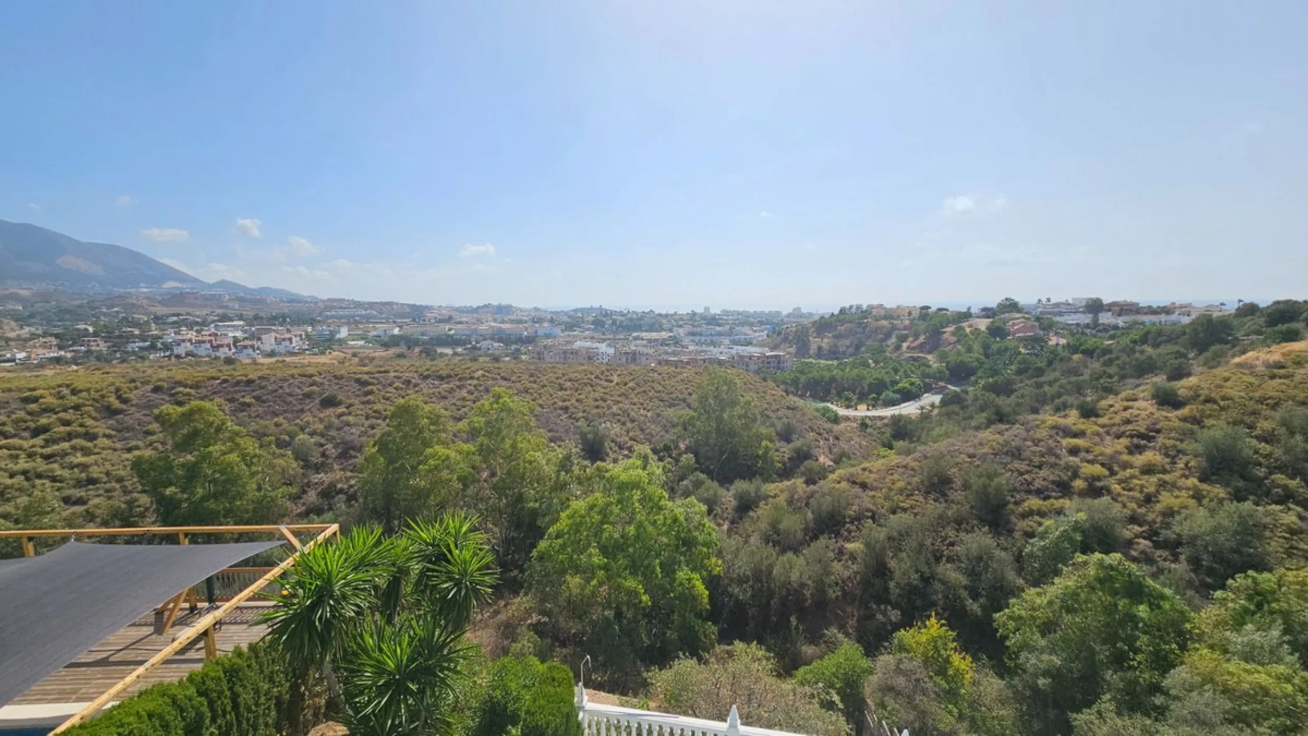 House - Detached Villa в продаже в Mijas, Málaga. В доме 4 спален и 4 ванных комнат. Площадь дома 377 м². Площадь участка 1220 м²