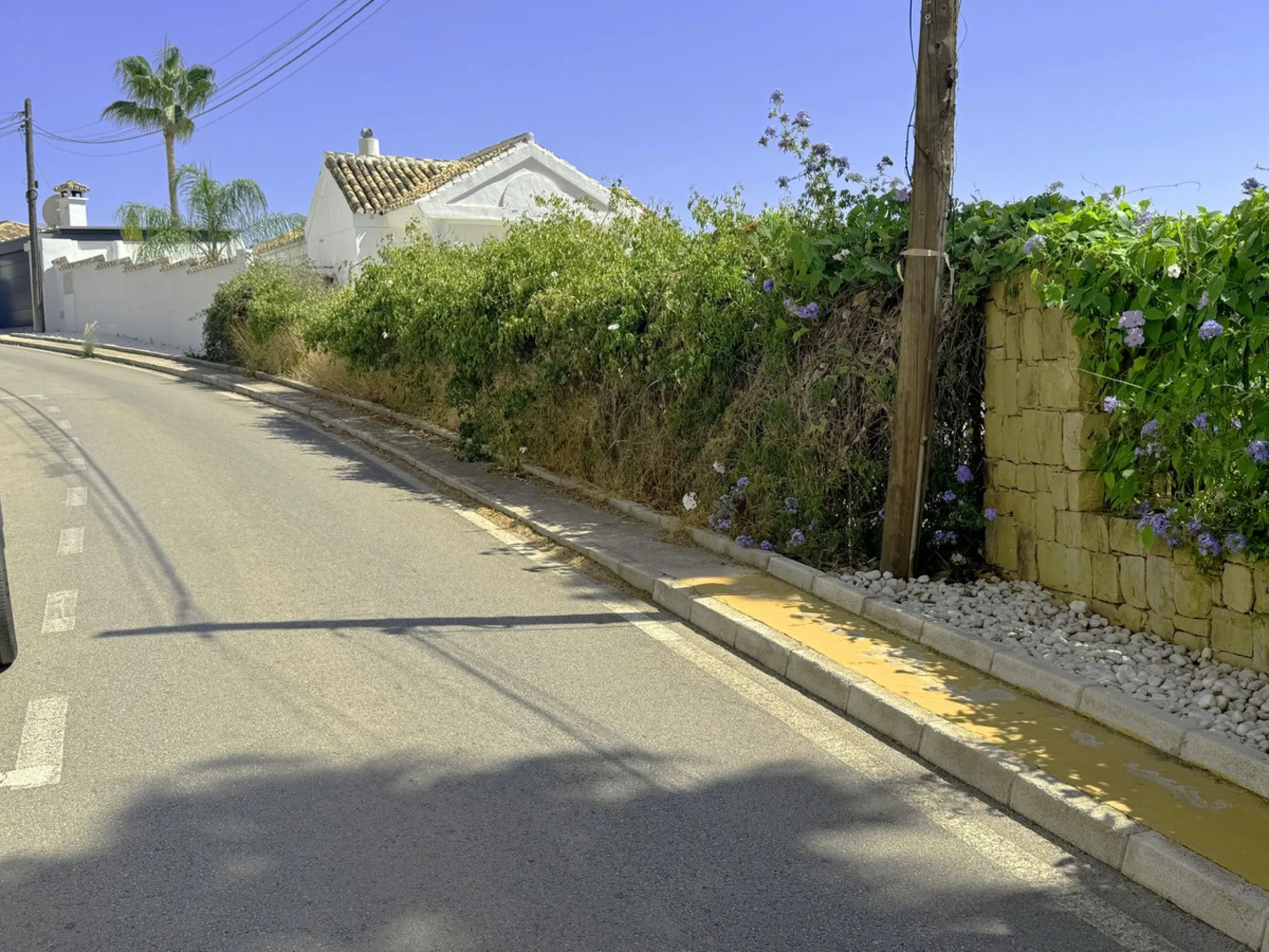 Plot - Residential Plot в продаже в Marbella, Málaga. Площадь участка 708 м²