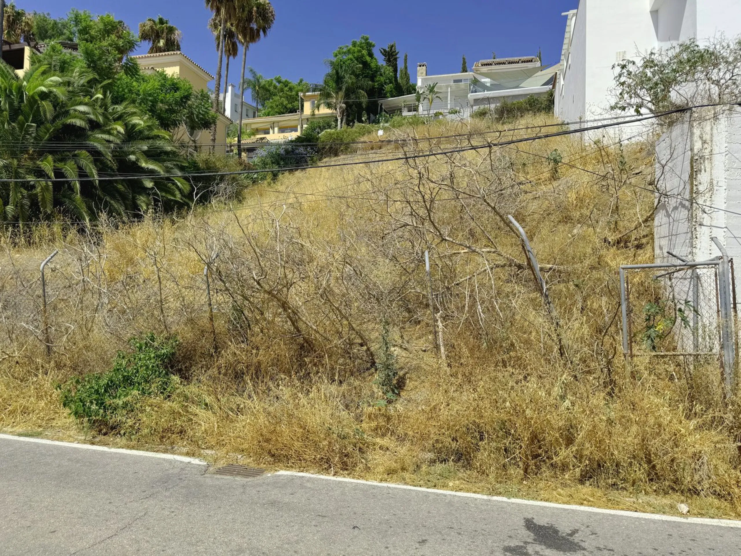 Plot - Residential Plot в продаже в Marbella, Málaga. Площадь участка 708 м²