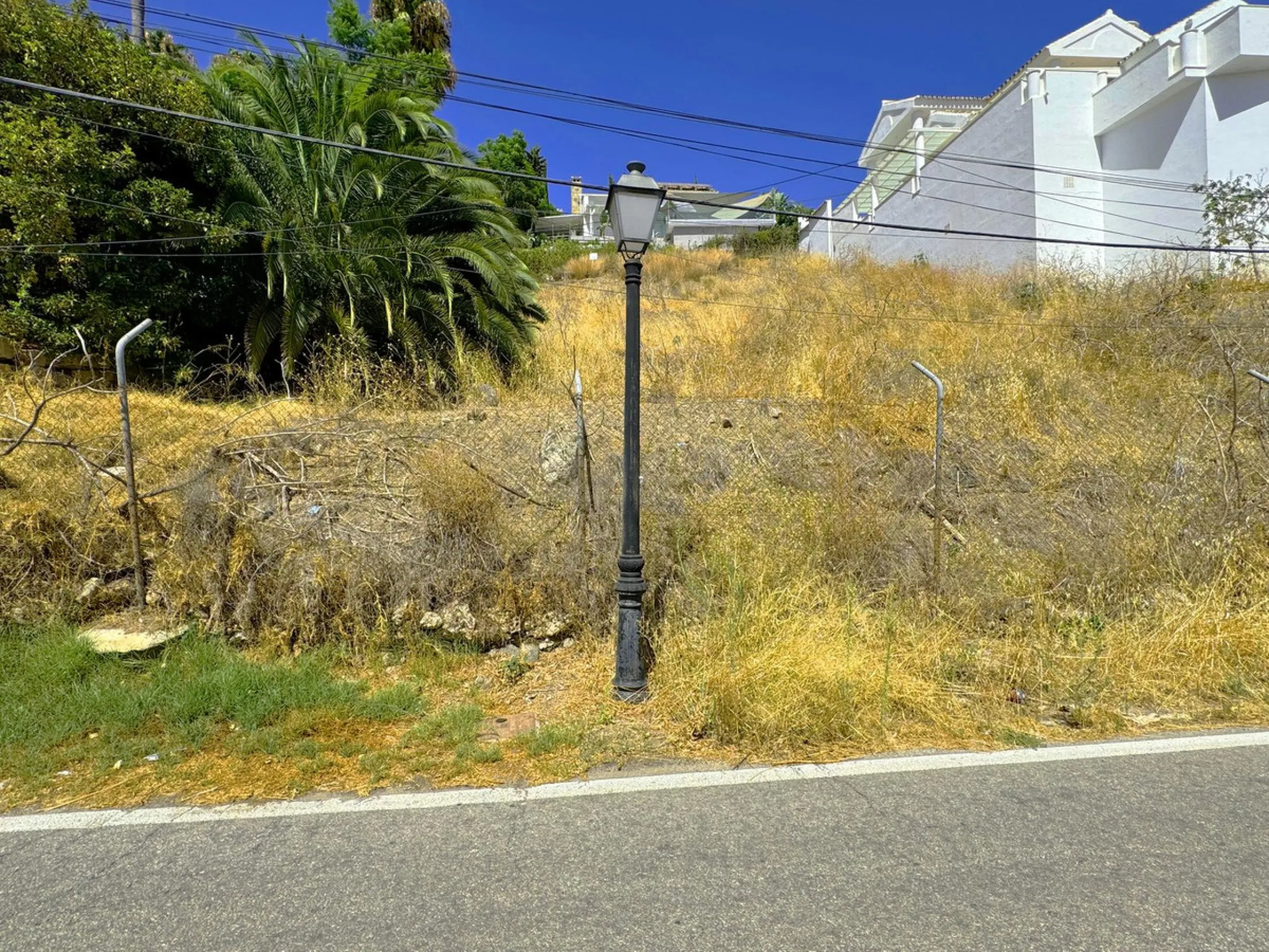 Plot - Residential Plot в продаже в Marbella, Málaga. Площадь участка 708 м²