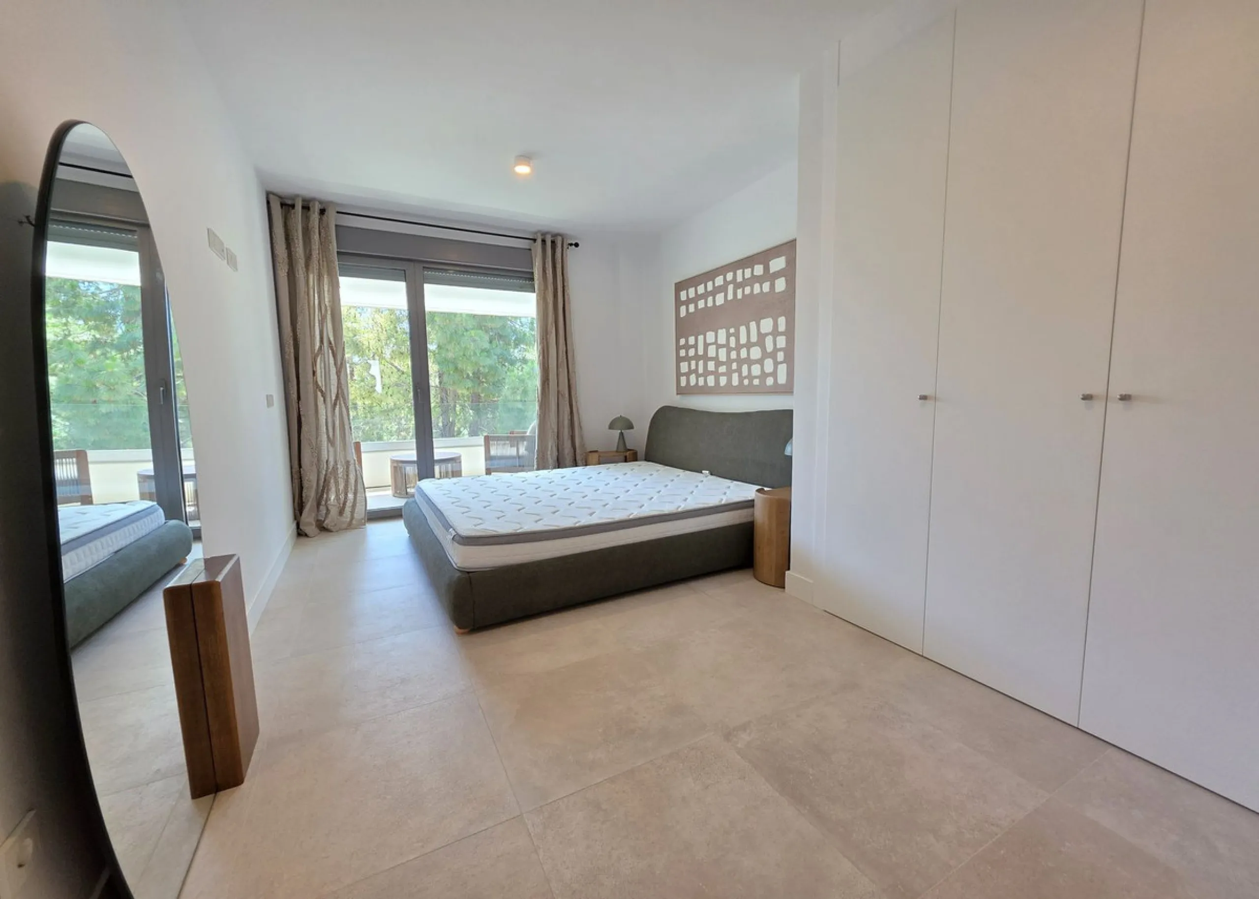 BRAND NEW LUXURY SEMI-DETACHED HOUSE - An exclusive semi-detached house (never used) with private garden set in a contemporary architectural style complex nestled in the heart of El Chaparral pine wood. This luxury property offers well distributed interio