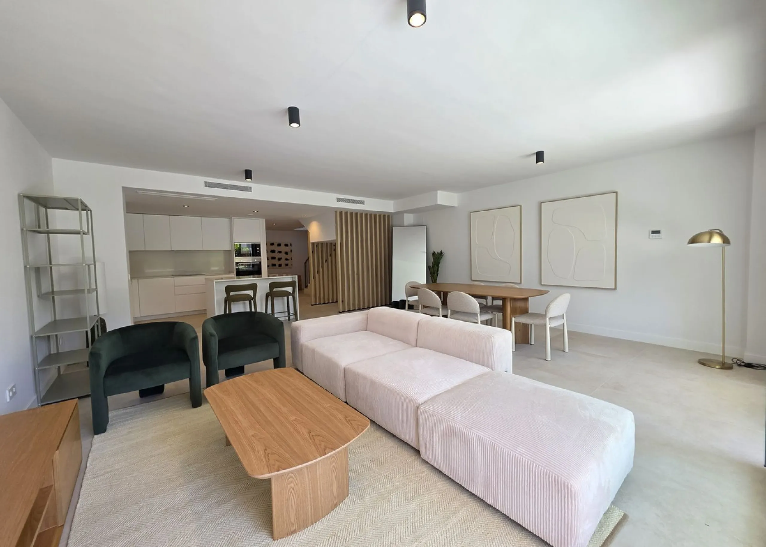 BRAND NEW LUXURY SEMI-DETACHED HOUSE - An exclusive semi-detached house (never used) with private garden set in a contemporary architectural style complex nestled in the heart of El Chaparral pine wood. This luxury property offers well distributed interio