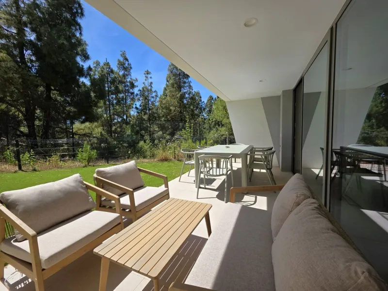 BRAND NEW LUXURY SEMI-DETACHED HOUSE - An exclusive semi-detached house (never used) with private garden set in a contemporary architectural style complex nestled in the heart of El Chaparral pine wood. This luxury property offers well distributed interio