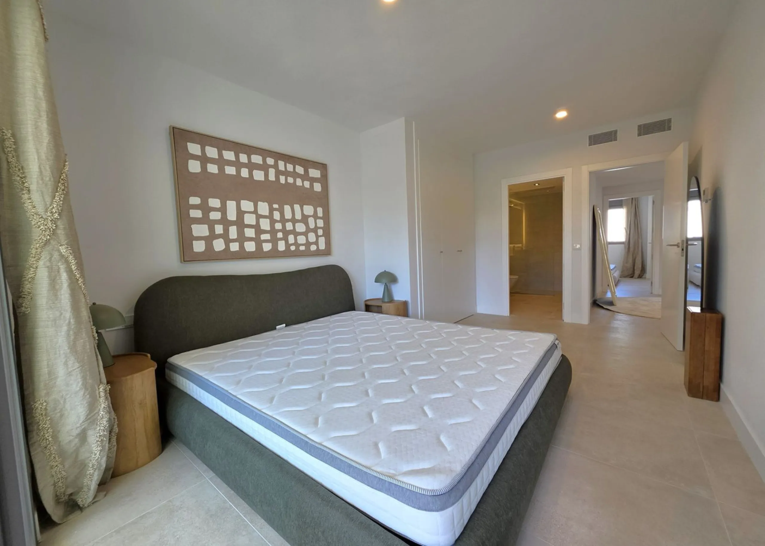 BRAND NEW LUXURY SEMI-DETACHED HOUSE - An exclusive semi-detached house (never used) with private garden set in a contemporary architectural style complex nestled in the heart of El Chaparral pine wood. This luxury property offers well distributed interio