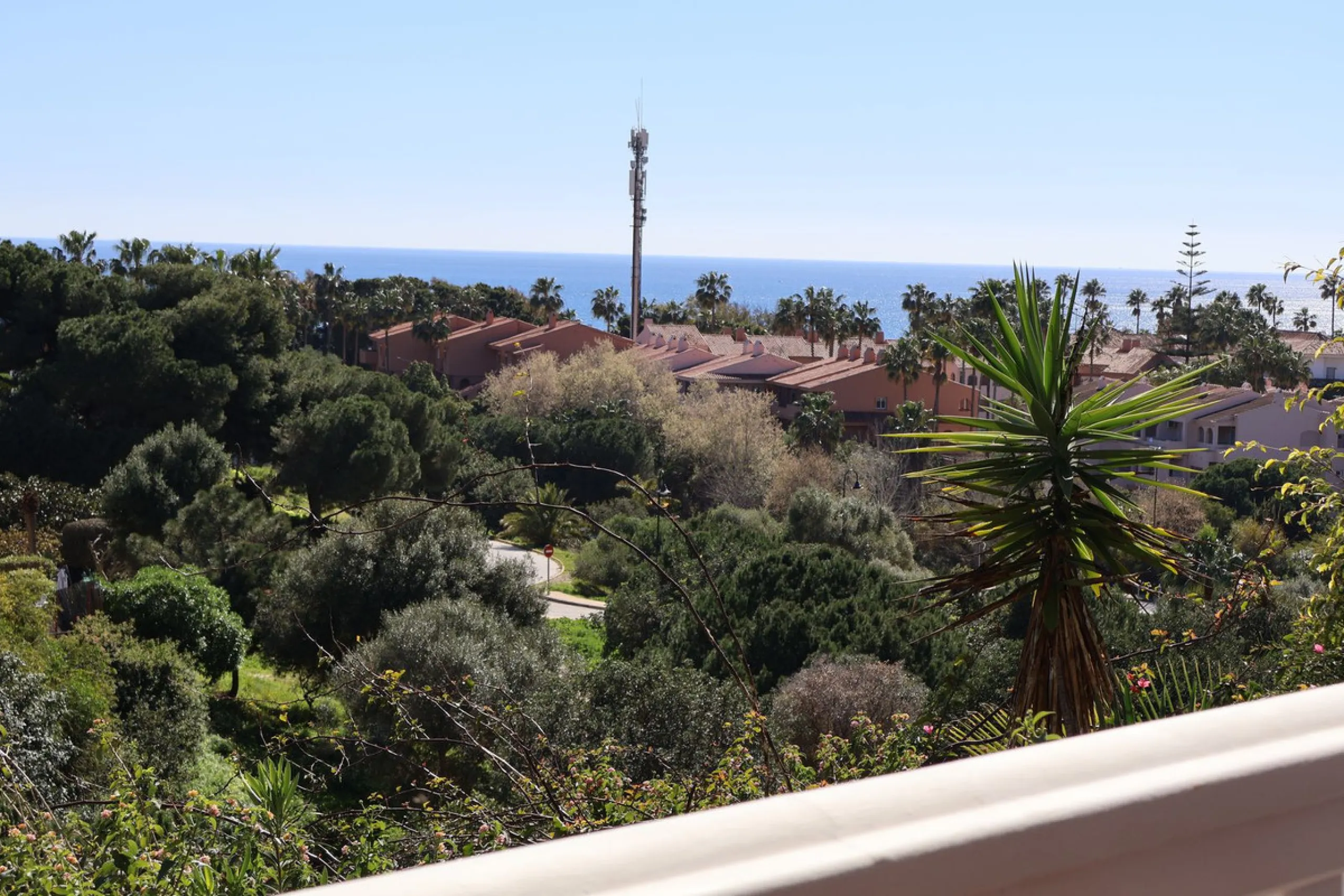 Stylish and Well-Planned Apartment with Sea Views and Tourist License
