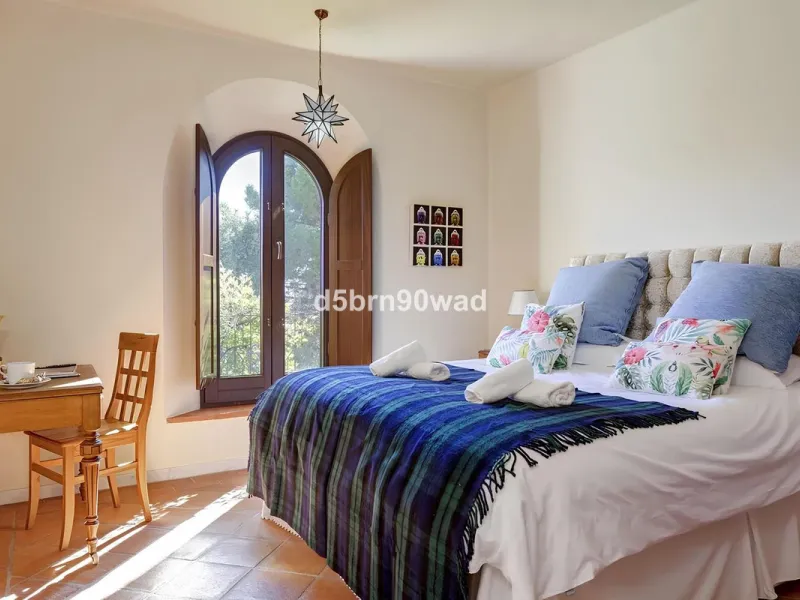 House - Detached Villa в продаже в Gaucín, Málaga. В доме 4 спален и 4 ванных комнат. Площадь дома 713 м². Площадь участка 33000 м²