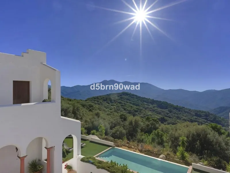 House - Detached Villa в продаже в Gaucín, Málaga. В доме 4 спален и 4 ванных комнат. Площадь дома 713 м². Площадь участка 33000 м²