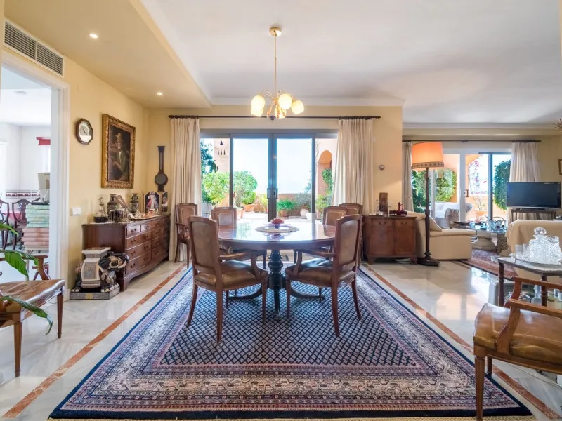 Absolutely stunning three bedroom luxury apartment located within the sought after gated and secure community of Les Belvederes in La Cerquilla, Nueva Andalucía. This stunning three-bedroom home offers uninterrupted panoramic views of the sea, mountains, 