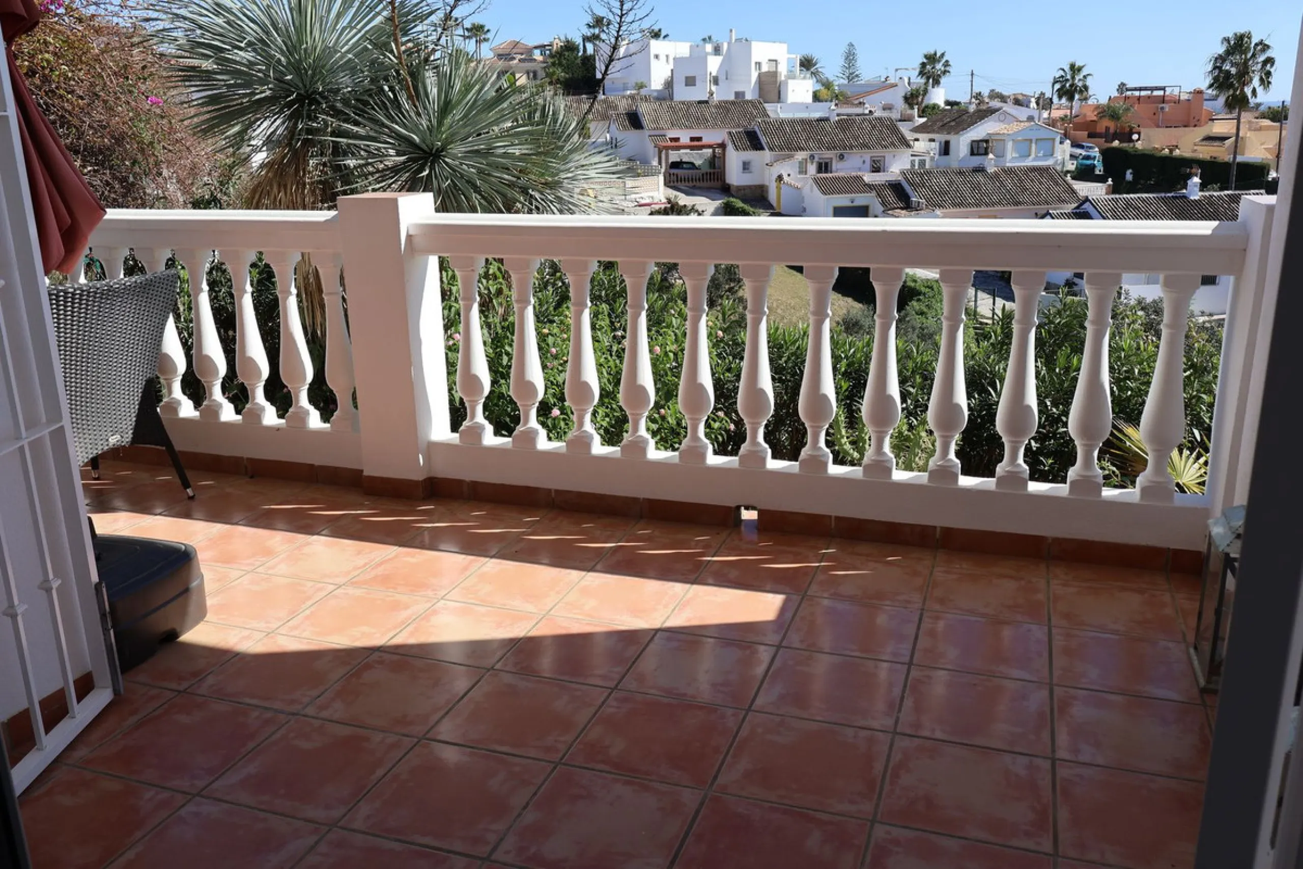 Stylish and Well-Planned Apartment with Sea Views and Tourist License