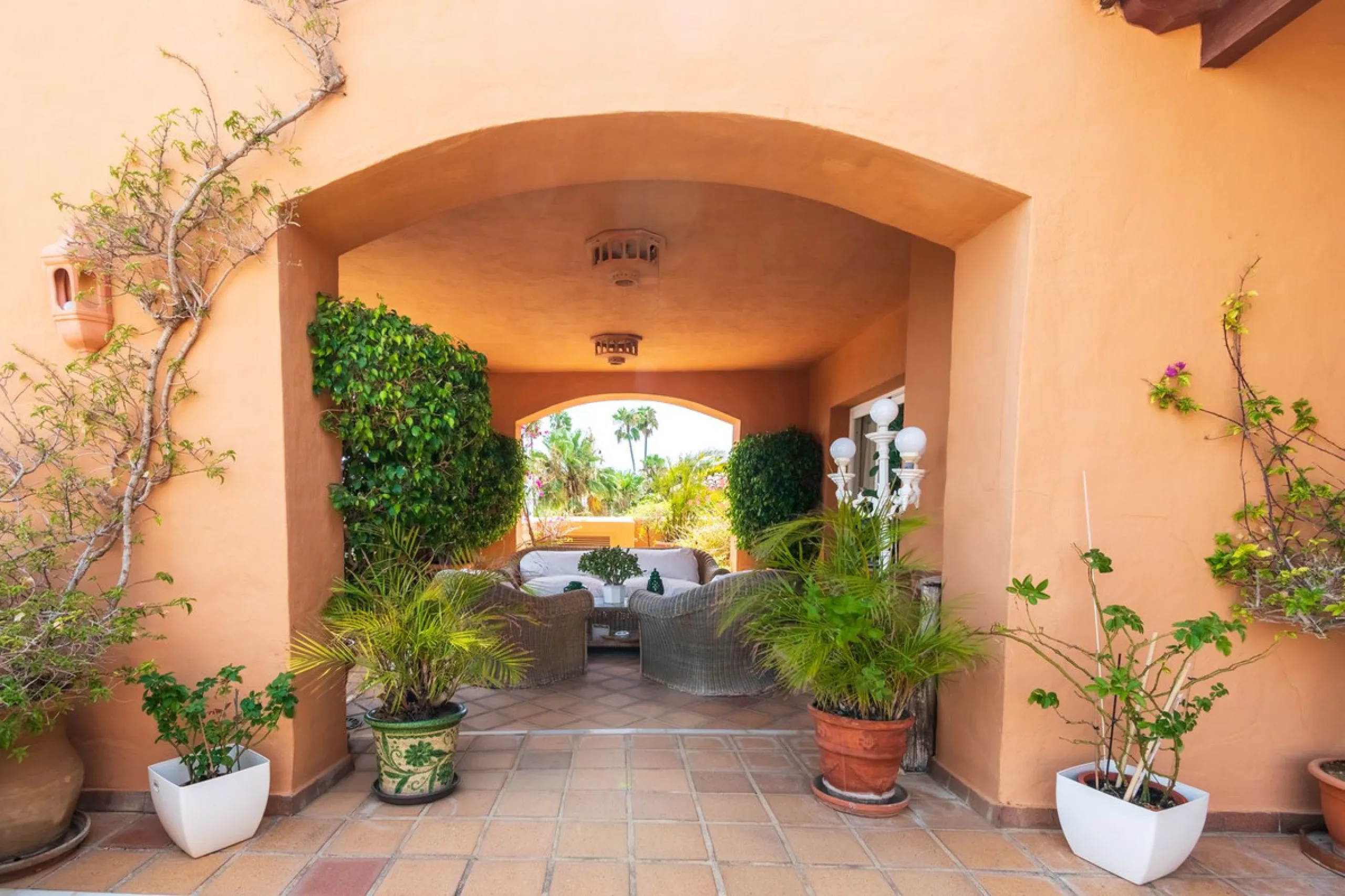 Absolutely stunning three bedroom luxury apartment located within the sought after gated and secure community of Les Belvederes in La Cerquilla, Nueva Andalucía. This stunning three-bedroom home offers uninterrupted panoramic views of the sea, mountains, 