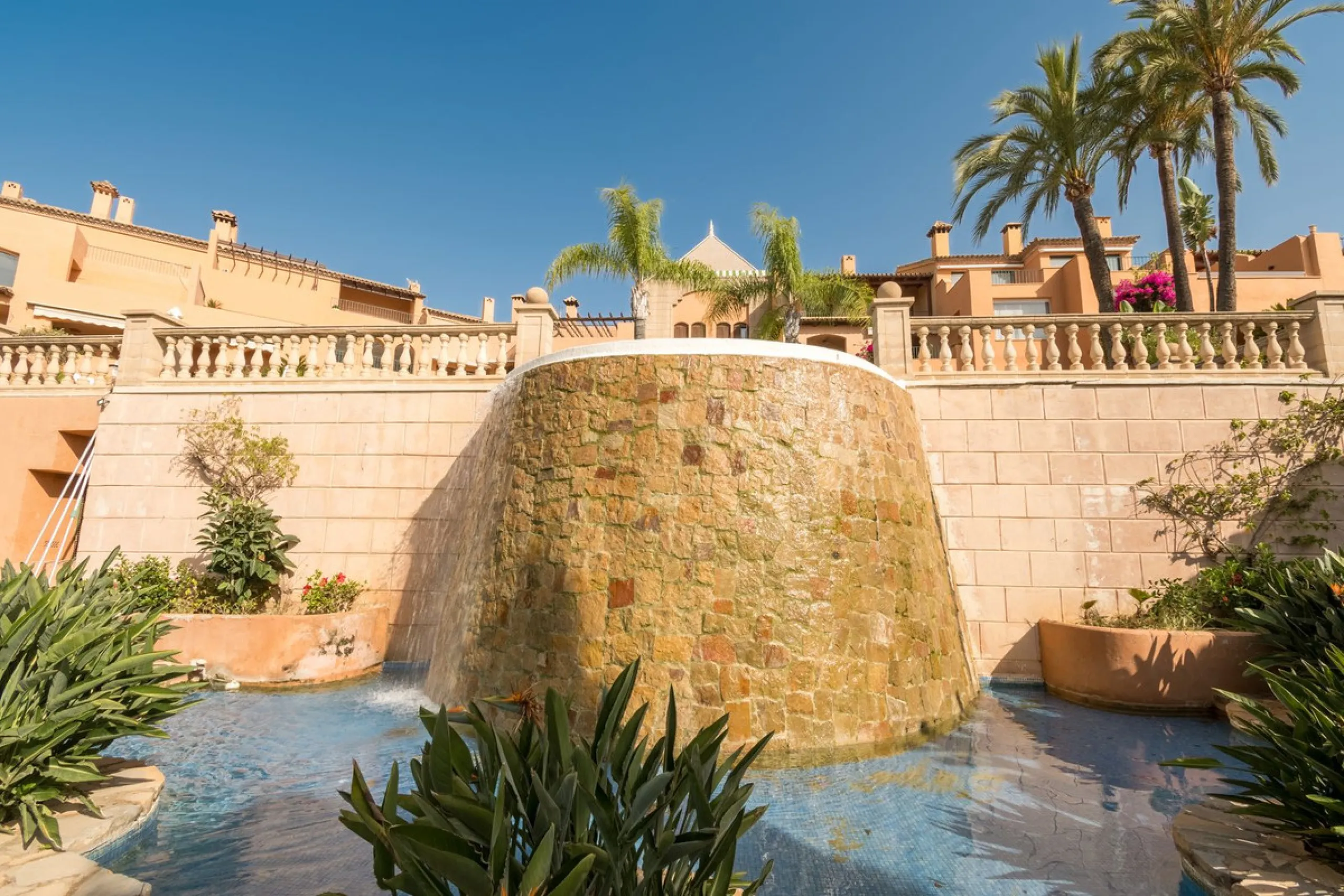 Absolutely stunning three bedroom luxury apartment located within the sought after gated and secure community of Les Belvederes in La Cerquilla, Nueva Andalucía. This stunning three-bedroom home offers uninterrupted panoramic views of the sea, mountains, 
