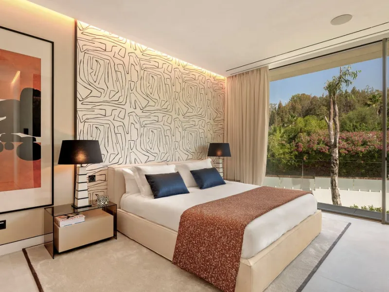 House - Semi-Detached House в продаже в Marbella, Málaga. В доме 4 спален и 4 ванных комнат. Площадь дома 693 м². Площадь участка 335 м²