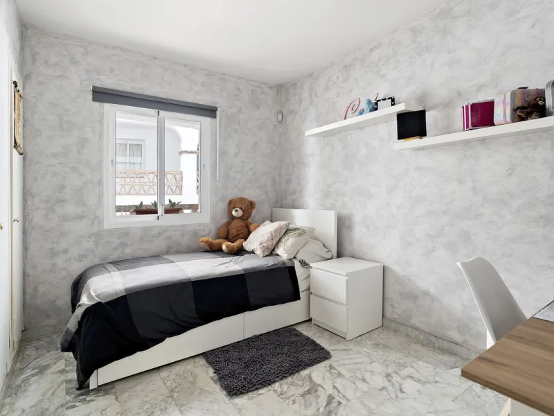 Apartment - Middle Floor Apartment в продаже в Mijas, Málaga. В доме 2 спален и 2 ванных комнат. Площадь дома 105 м²