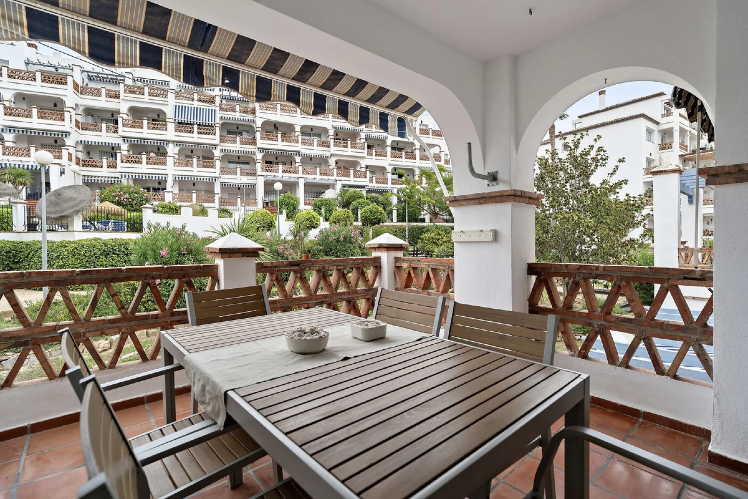 Apartment - Middle Floor Apartment в продаже в Mijas, Málaga. В доме 2 спален и 2 ванных комнат. Площадь дома 105 м²