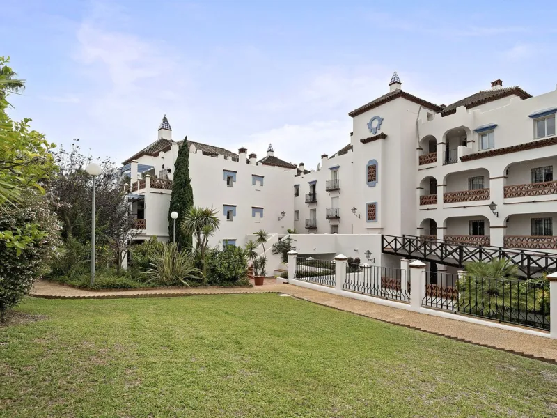 Apartment - Middle Floor Apartment в продаже в Mijas, Málaga. В доме 2 спален и 2 ванных комнат. Площадь дома 105 м²