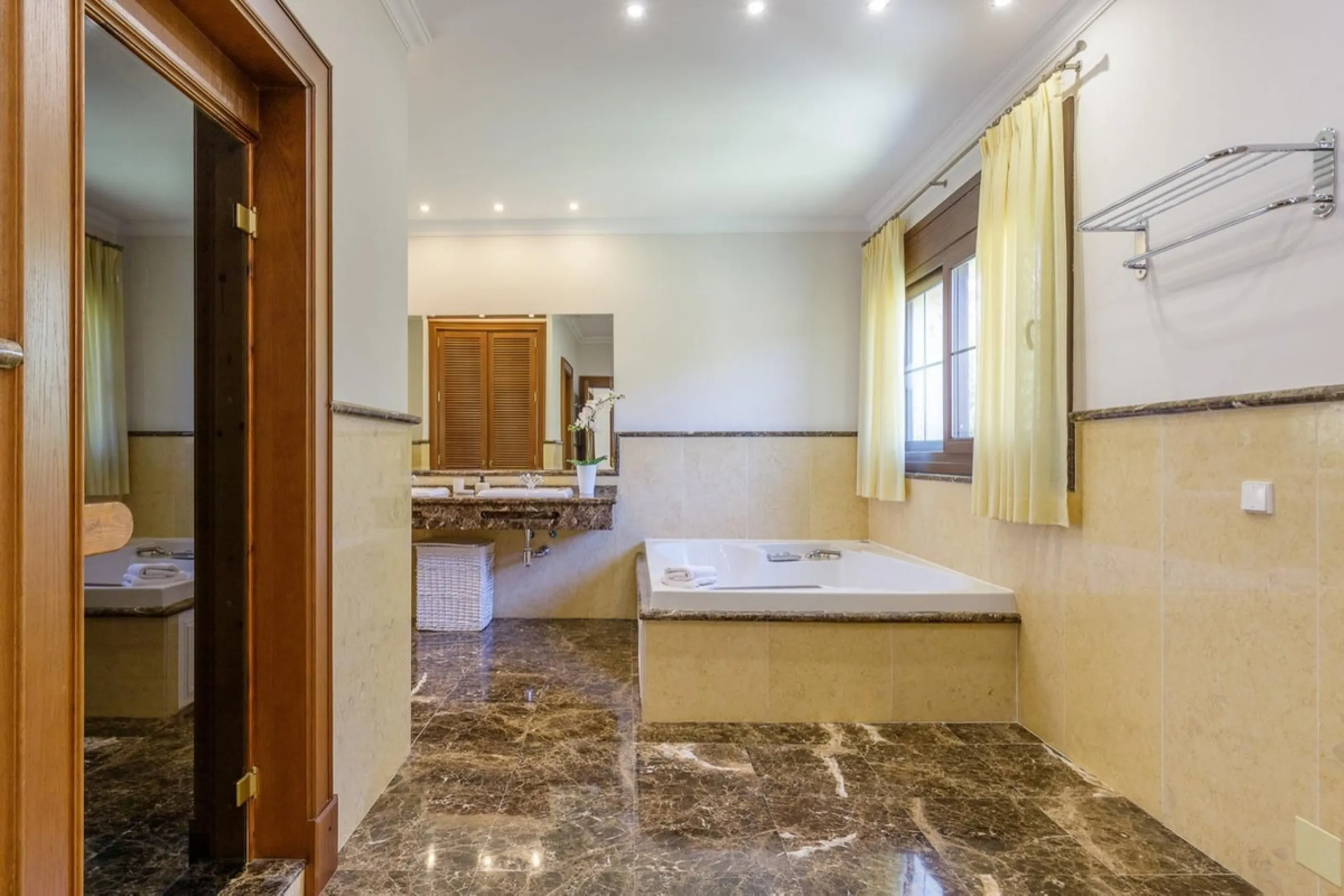 VILLA AT THE BEST PRICE IN MIJAS GOLF