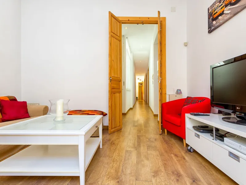 We are delighted to present this stunning city centre apartment, Casa 1880, a 19th-century gem located just a short stroll from Plaza de la Constitución in Malaga Centro. This exceptional property offers two bedrooms, one bathroom, an office, and a cozy l