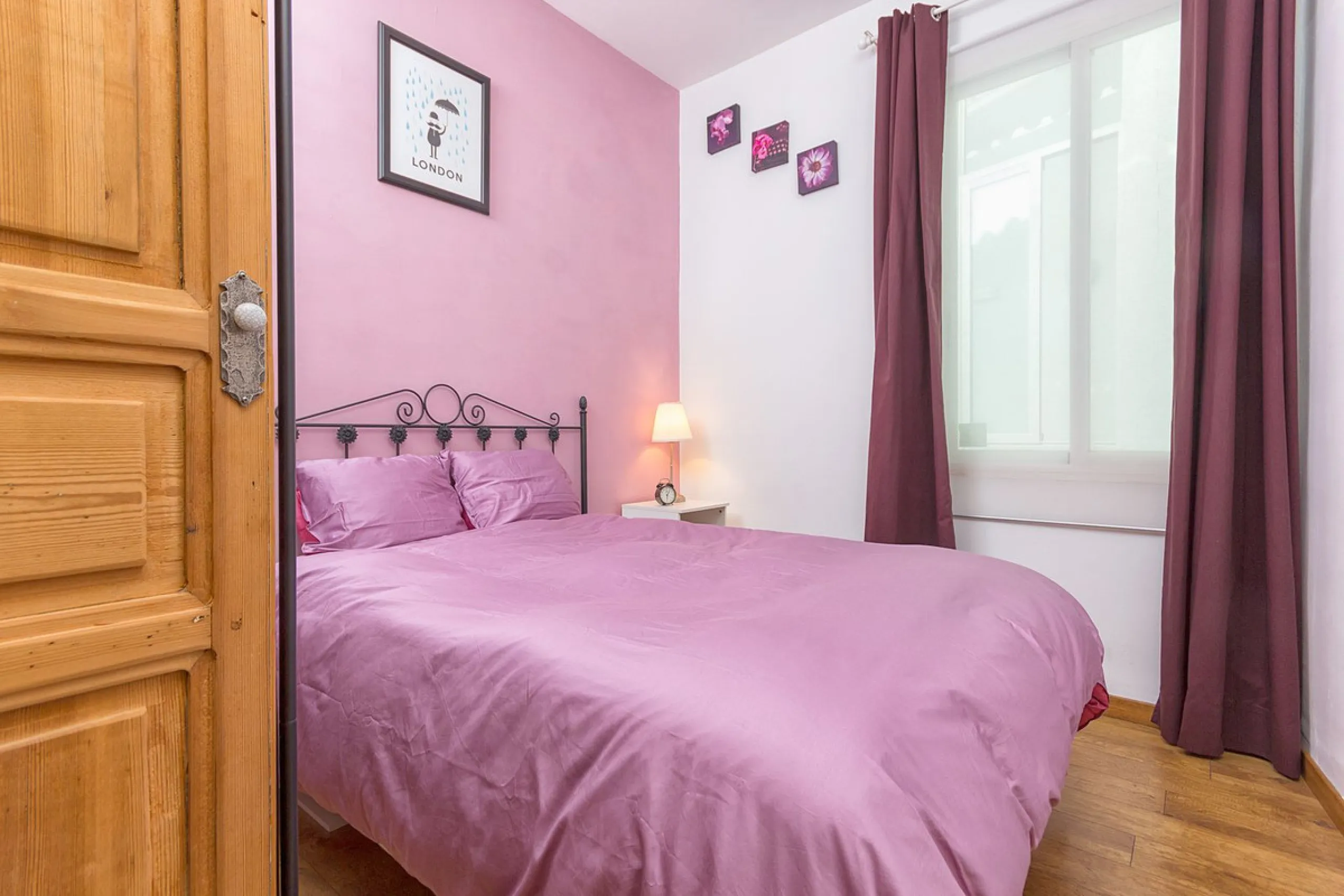 We are delighted to present this stunning city centre apartment, Casa 1880, a 19th-century gem located just a short stroll from Plaza de la Constitución in Malaga Centro. This exceptional property offers two bedrooms, one bathroom, an office, and a cozy l