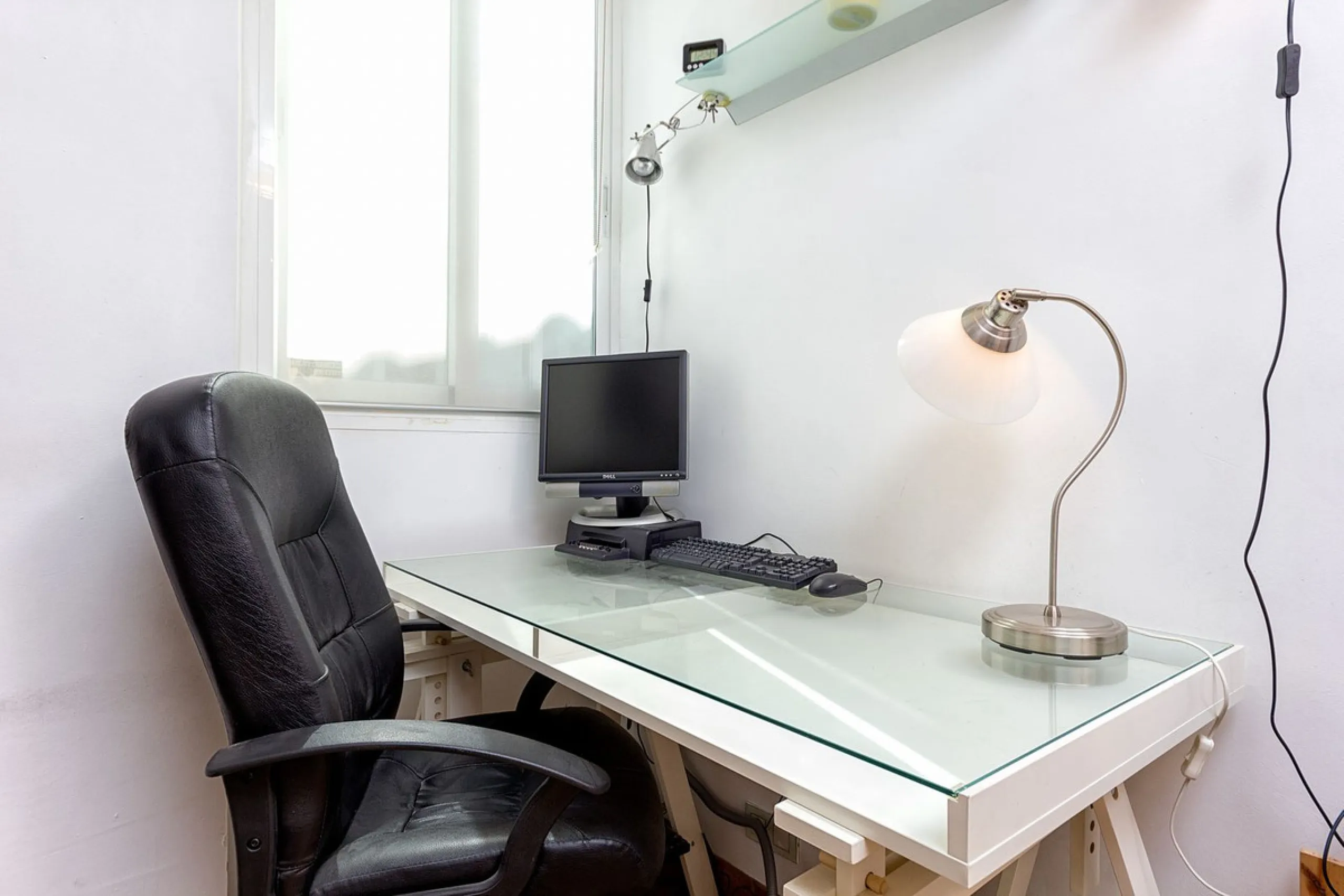 We are delighted to present this stunning city centre apartment, Casa 1880, a 19th-century gem located just a short stroll from Plaza de la Constitución in Malaga Centro. This exceptional property offers two bedrooms, one bathroom, an office, and a cozy l