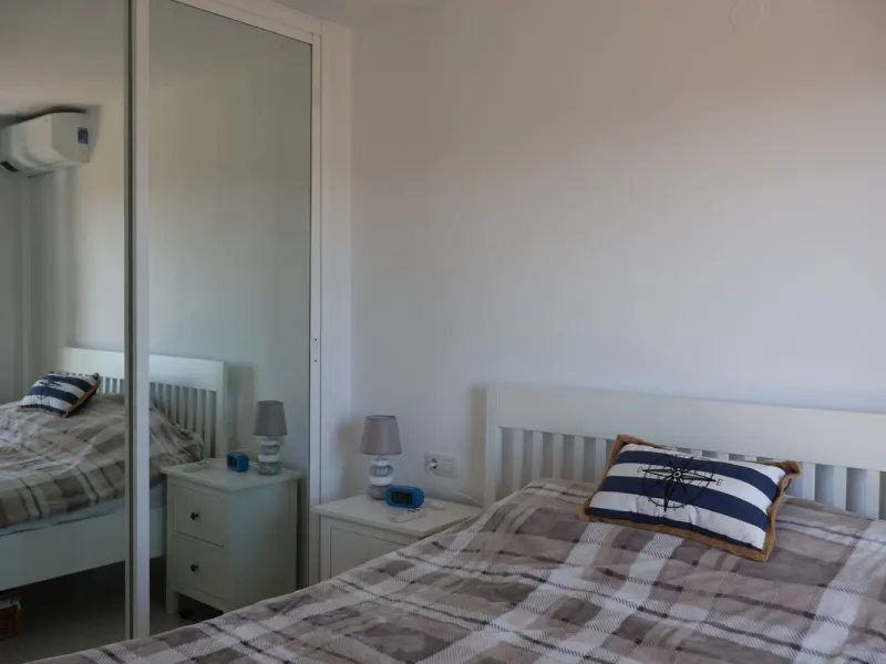 Stylish and Well-Planned Apartment with Sea Views and Tourist License