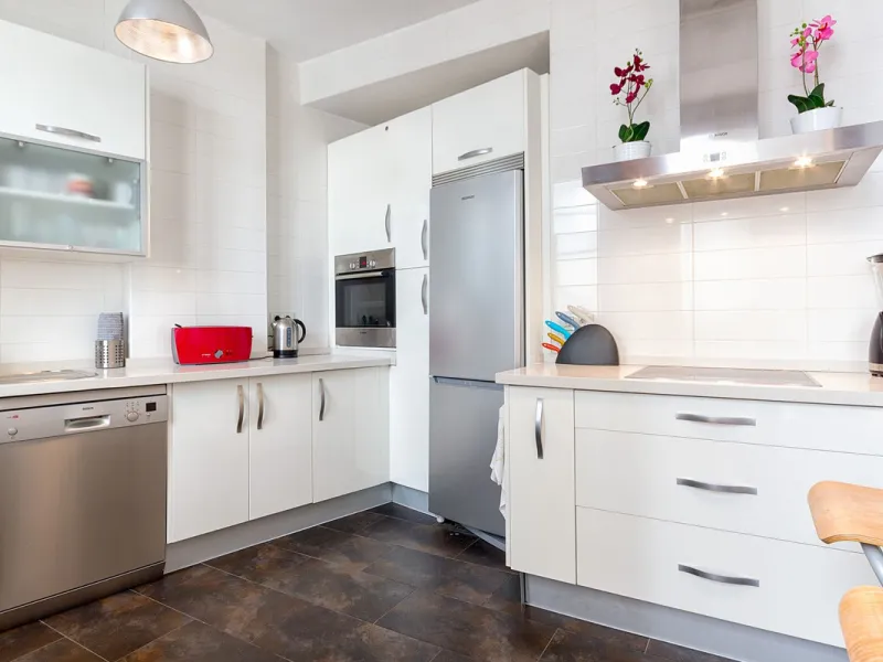 We are delighted to present this stunning city centre apartment, Casa 1880, a 19th-century gem located just a short stroll from Plaza de la Constitución in Malaga Centro. This exceptional property offers two bedrooms, one bathroom, an office, and a cozy l
