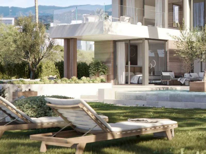 Located in the exclusive area of ​​Cancelada, next to the prestigious Villa Padierna Palace Hotel, this luxury villa redefines elegance and comfort. With four bedrooms and five bathrooms, the property extends over 267 m² built on a 1079 m² plot, complemen