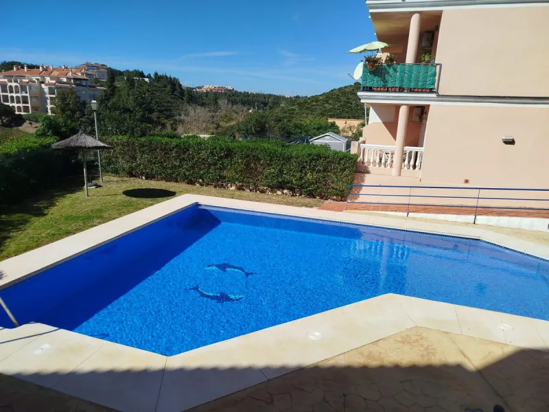 Stylish and Well-Planned Apartment with Sea Views and Tourist License