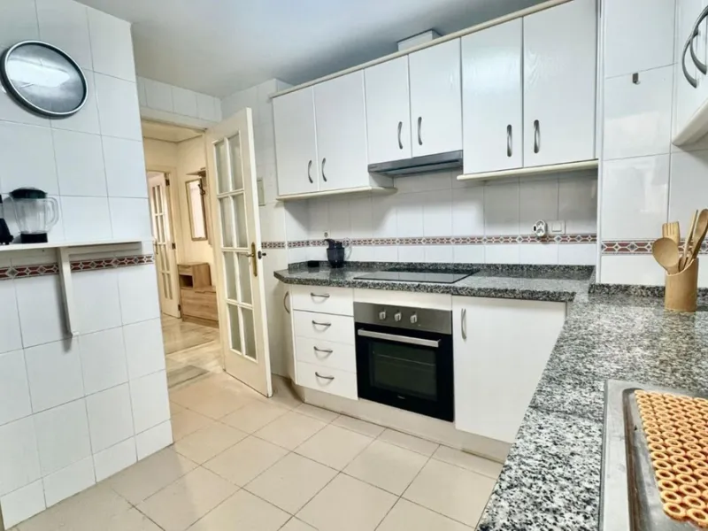 Modern 2-Bedroom Apartment – Excellent Location in Torremolinos