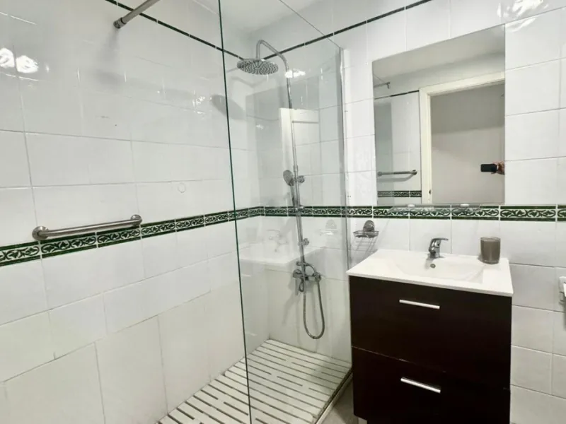 Modern 2-Bedroom Apartment – Excellent Location in Torremolinos