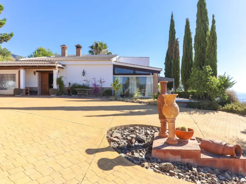 Detached Finca with Separate Accommodation