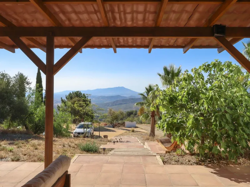 Detached Finca with Separate Accommodation
