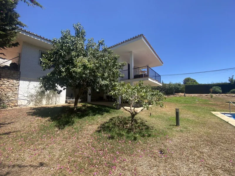 DETACHED VILLA TO REFORM IN THE BEAUTIFUL - LA CAPELLANIA, BENALMADENA! Has LPO!