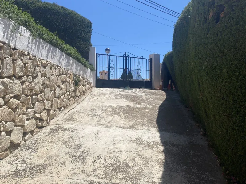 DETACHED VILLA TO REFORM IN THE BEAUTIFUL - LA CAPELLANIA, BENALMADENA! Has LPO!